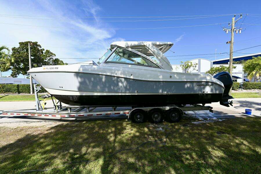 32ft World Cat Yacht For Sale
