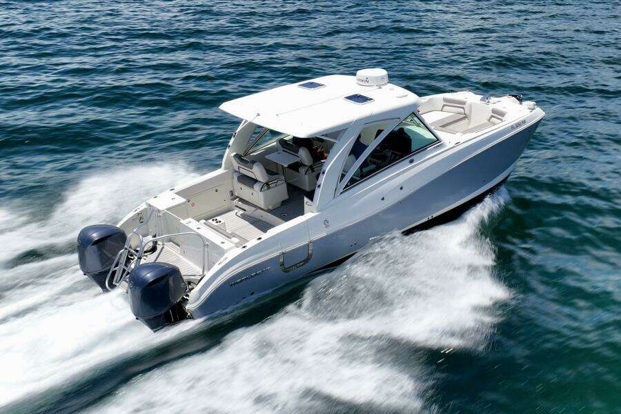 32ft World Cat Yacht For Sale