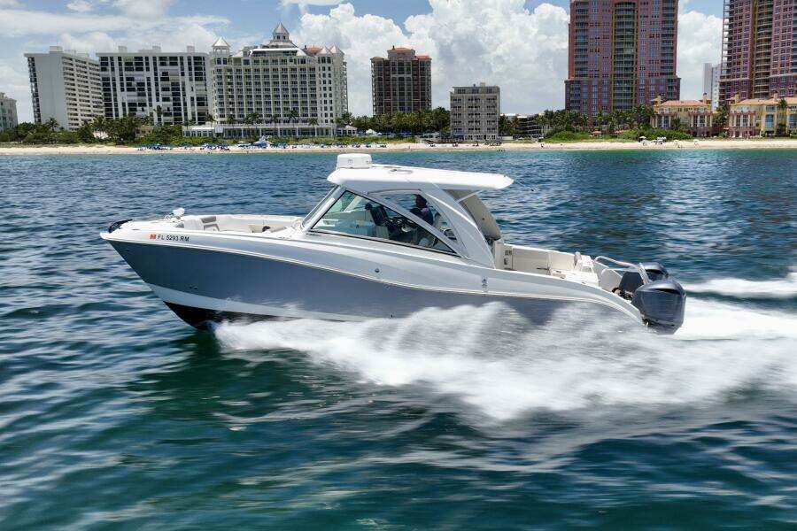 32ft World Cat Yacht For Sale