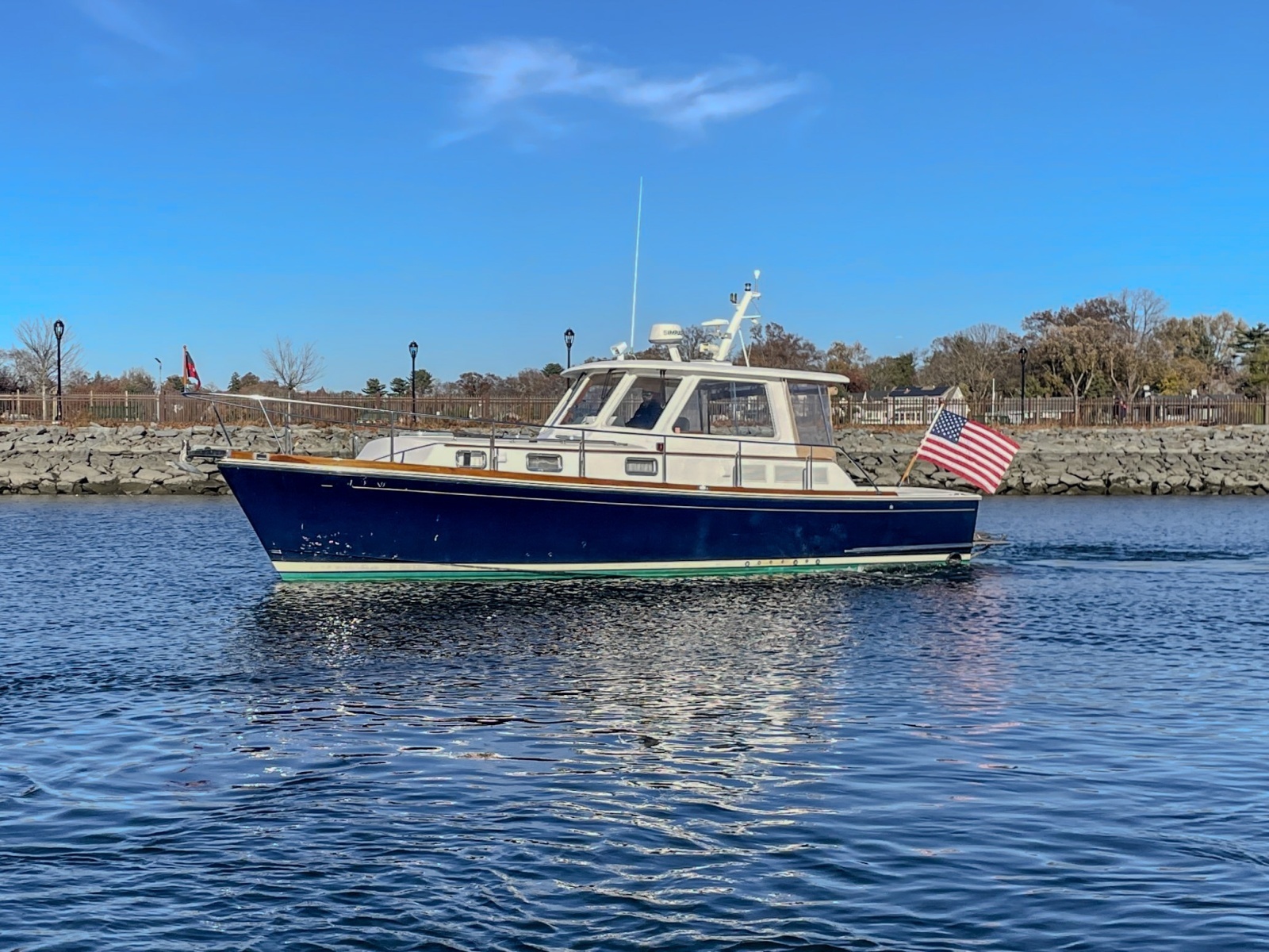 2001 Grand Banks Eastbay 38HX Brown Eyed Women