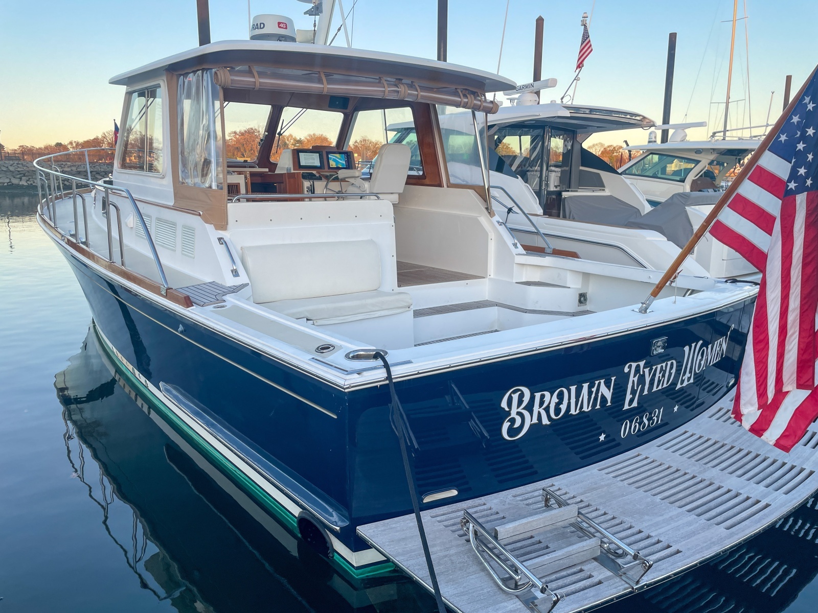 2001 Grand Banks Eastbay 38HX port aft deck