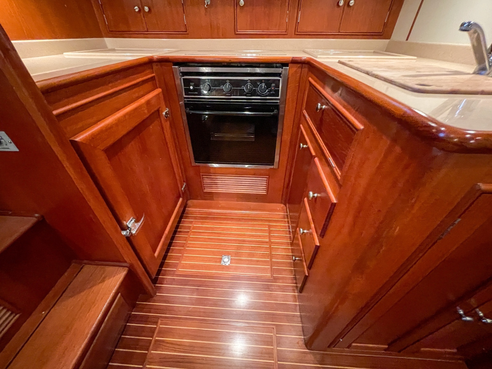 2001 Grand Banks Eastbay 38HX galley oven