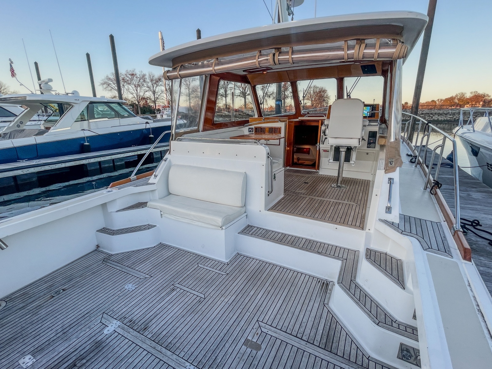 2001 Grand Banks Eastbay 38HX starboard aft deck