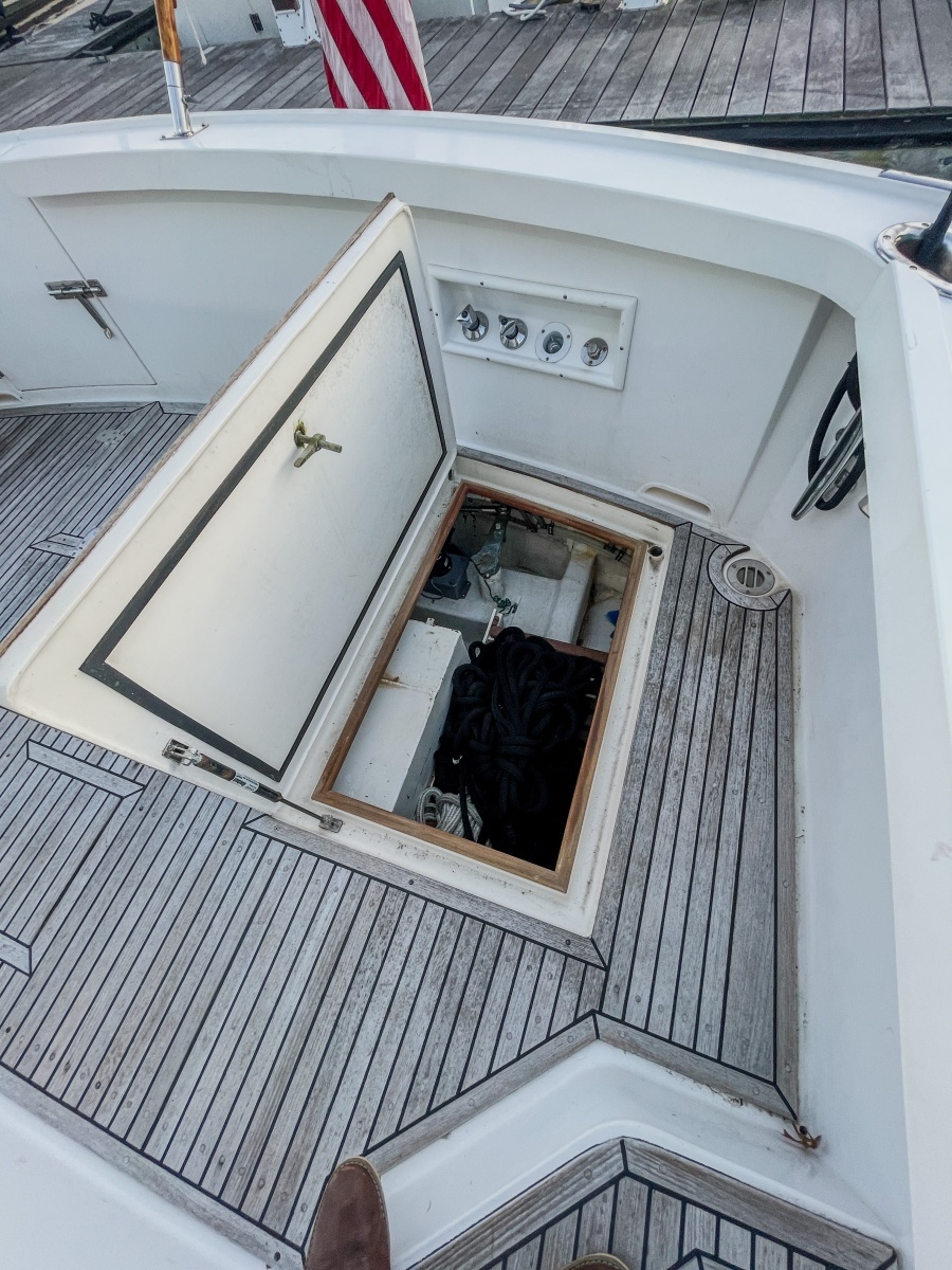 2001 Grand Banks Eastbay 38HX port aft deck storage
