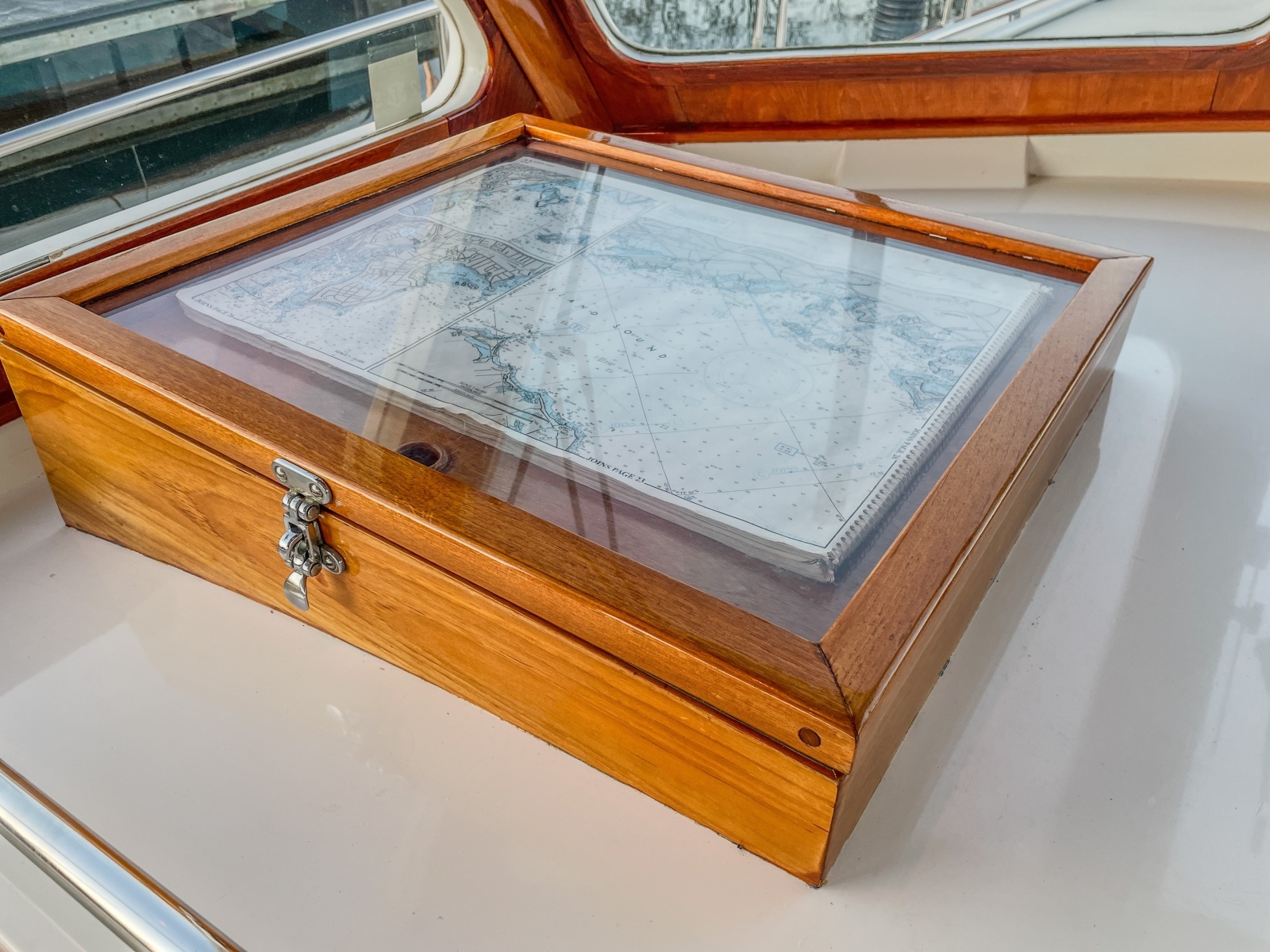 2001 Grand Banks Eastbay 38HX helmdeck chart storage