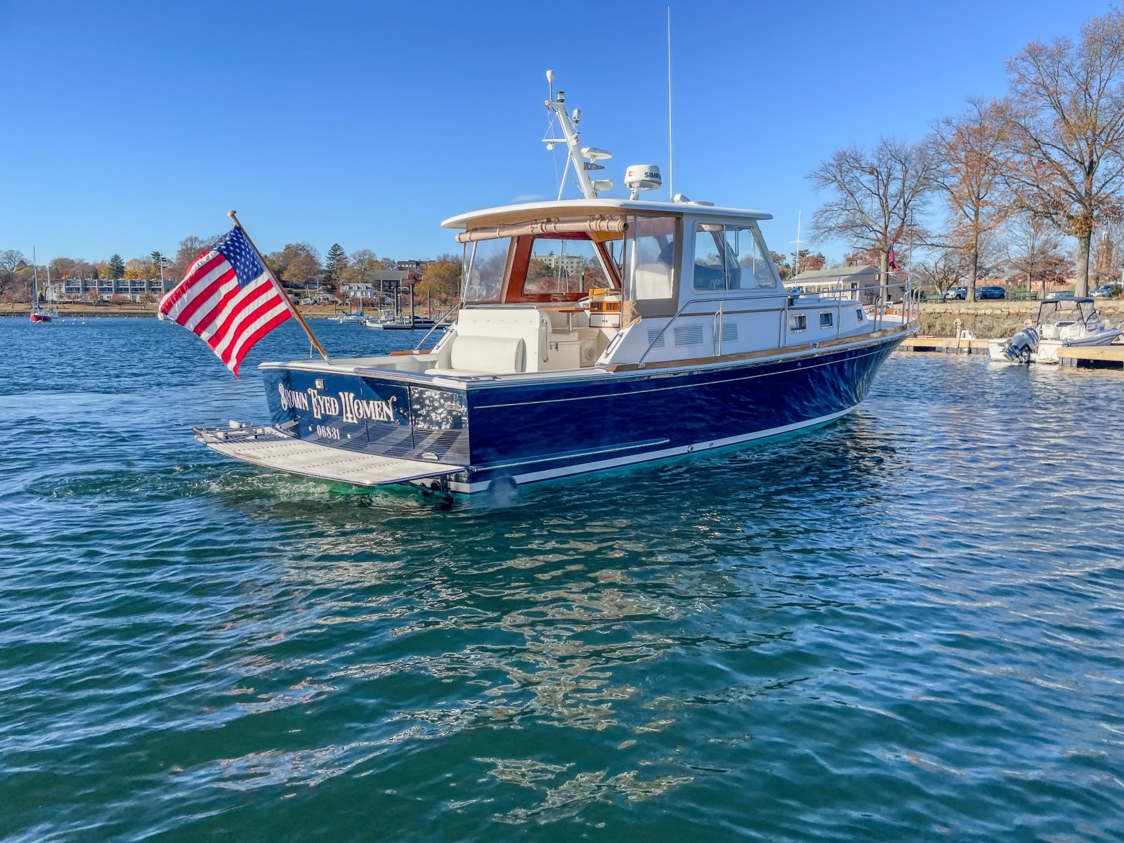 2001 Grand Banks Eastbay 38HX starboard hind quarter