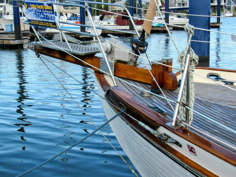 1990 Tayana