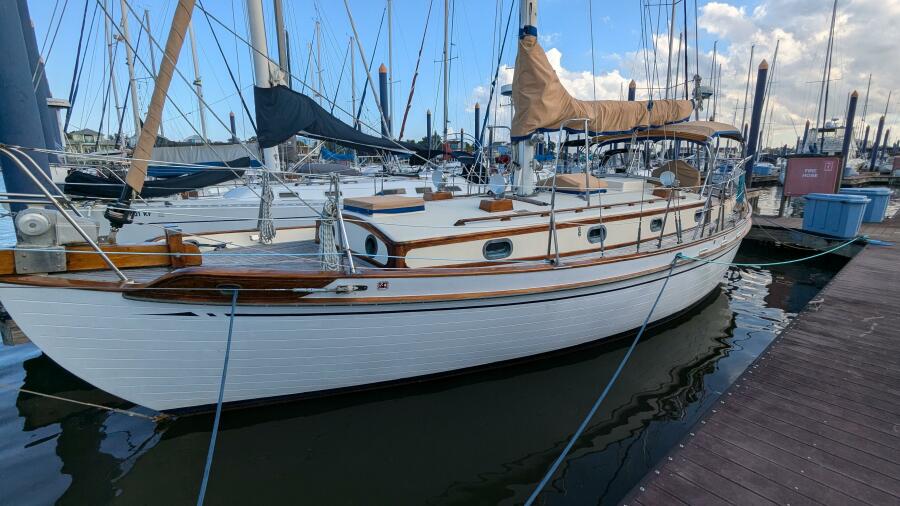 1990 Tayana