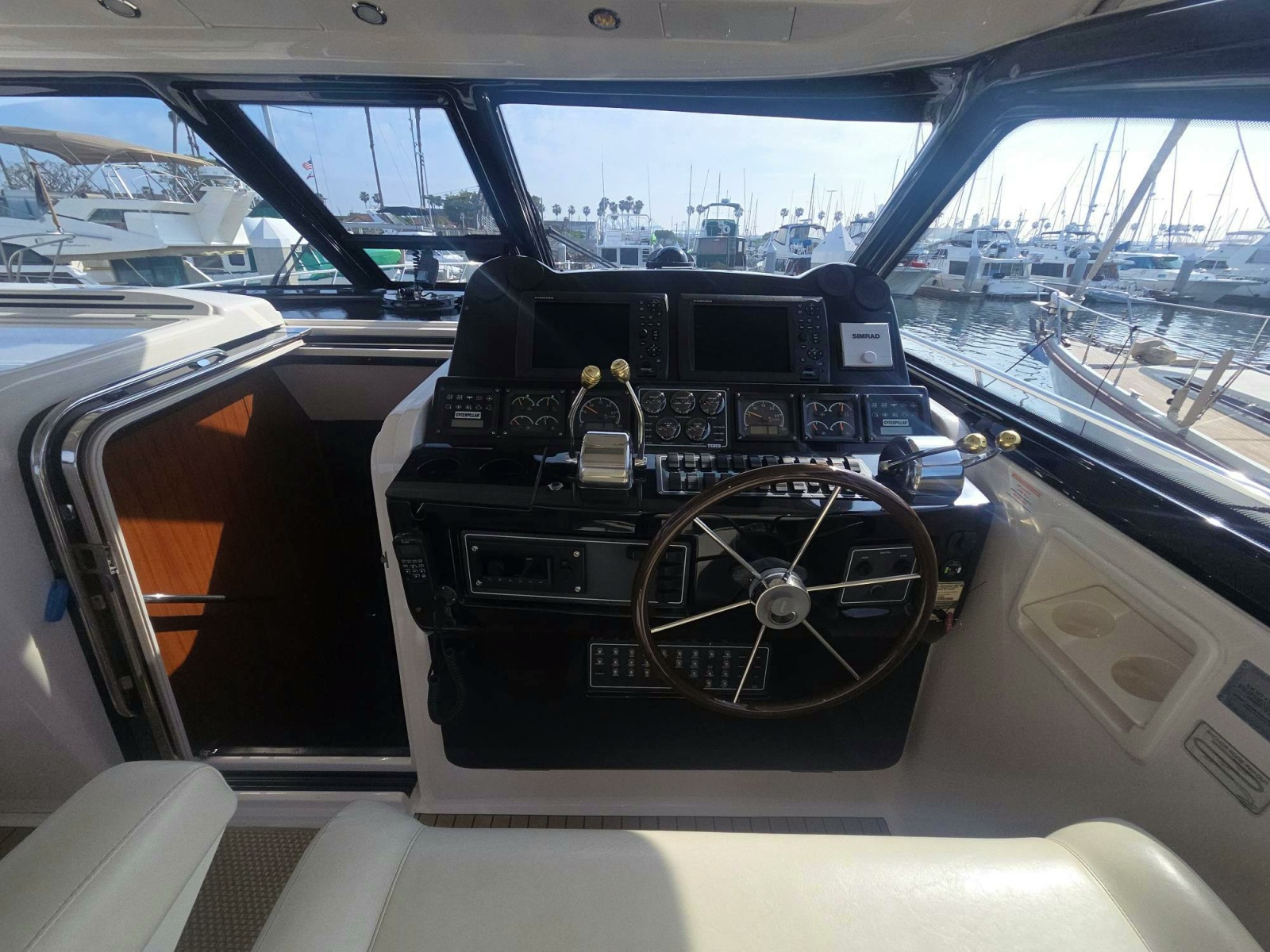 52' 2001 TIARA 