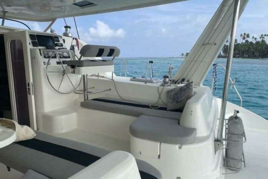 2000-leopard-4547-sail-9619524-20241122035224552-1_XLARGE.jpg