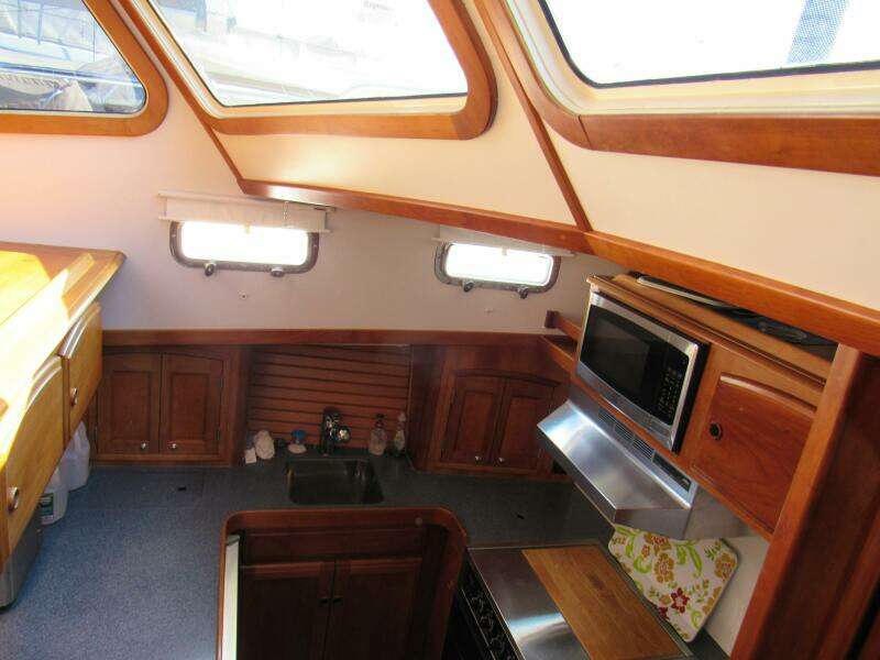 CANDY O 47ft Sabre Yacht For Sale