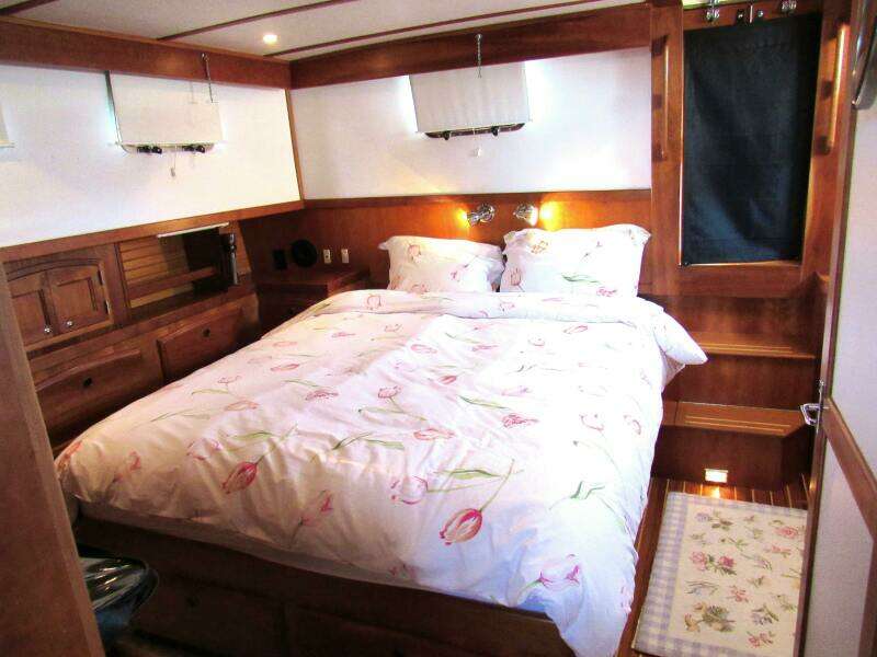 CANDY O 47ft Sabre Yacht For Sale