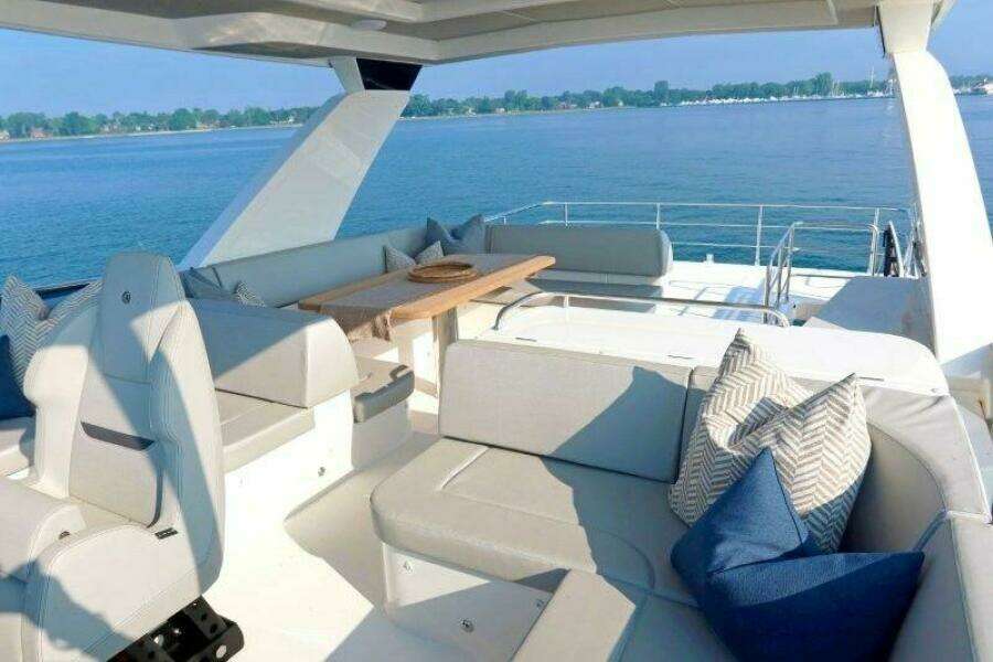 58ft Absolute Yacht For Sale