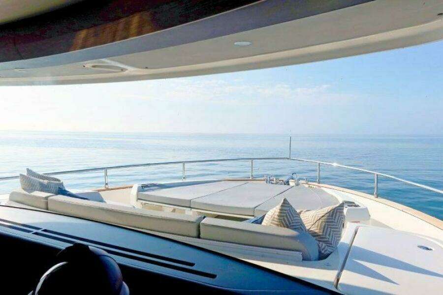 58ft Absolute Yacht For Sale