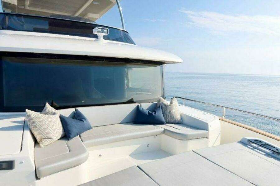 58ft Absolute Yacht For Sale