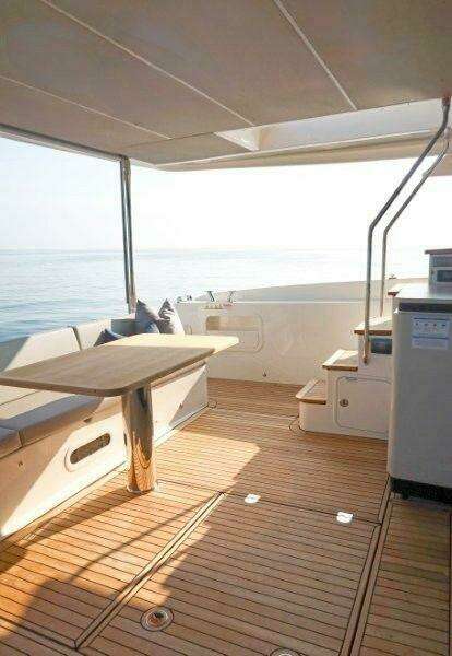 58ft Absolute Yacht For Sale