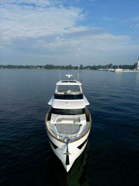 58ft Absolute Yacht For Sale