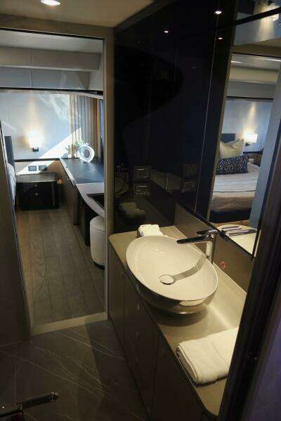 58ft Absolute Yacht For Sale