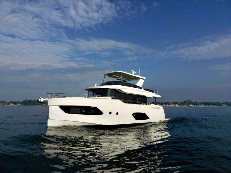 58ft Absolute Yacht For Sale