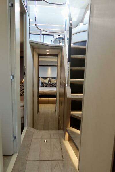 58ft Absolute Yacht For Sale