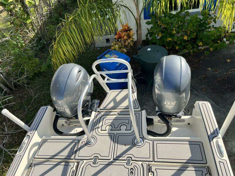 23ft World Cat Yacht For Sale