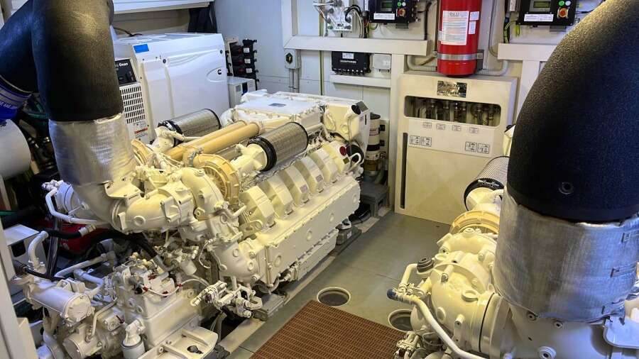 PICCOLINO 78ft Ferretti Yachts Yacht For Sale