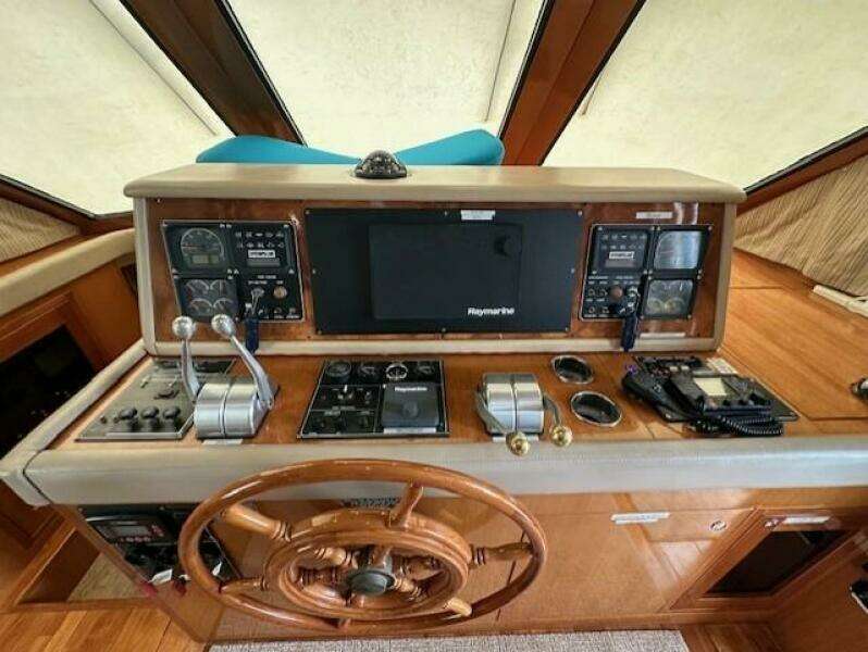 61ft Jefferson Yacht For Sale