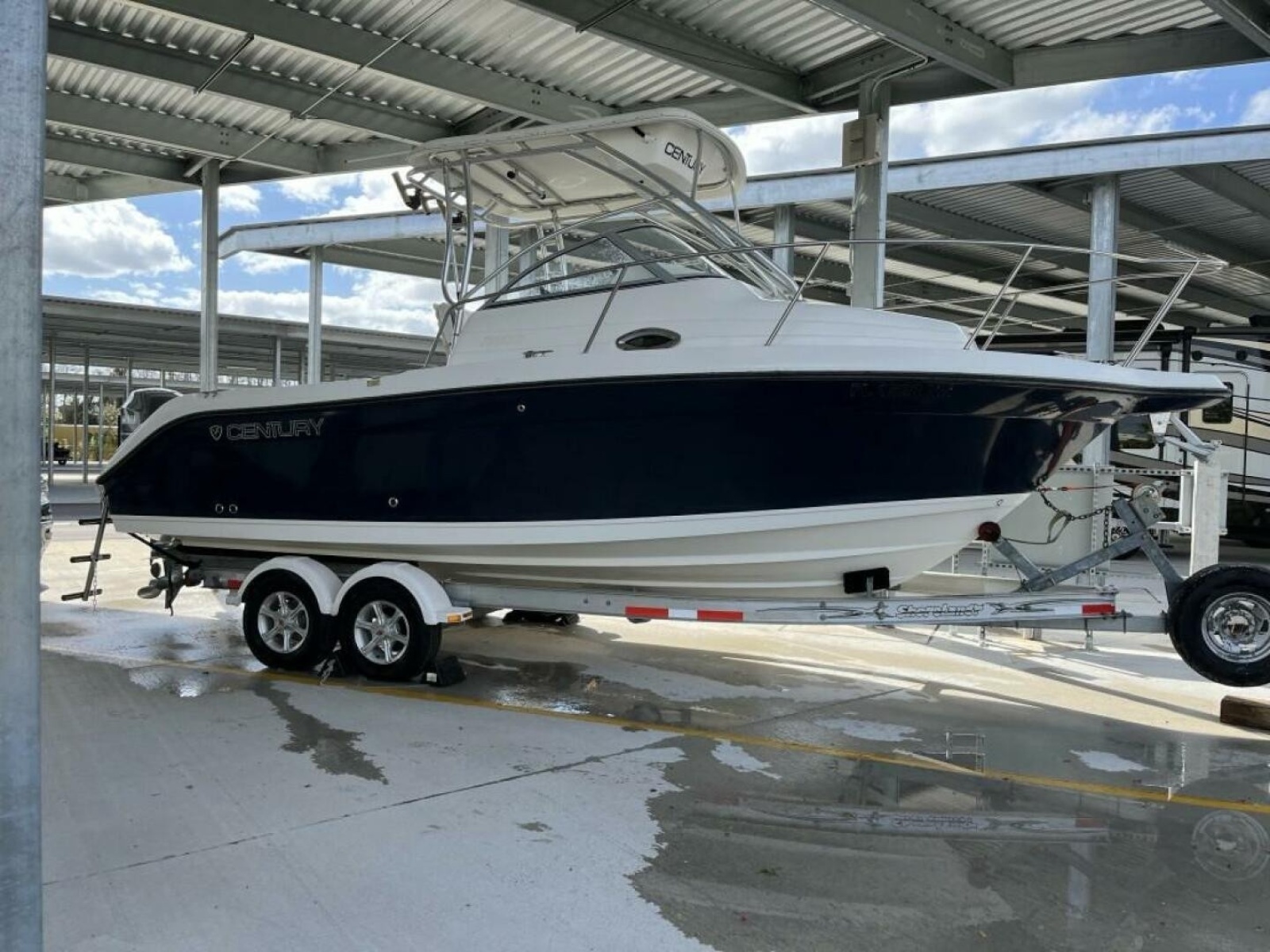 2006 Century 2400 Walk-Around