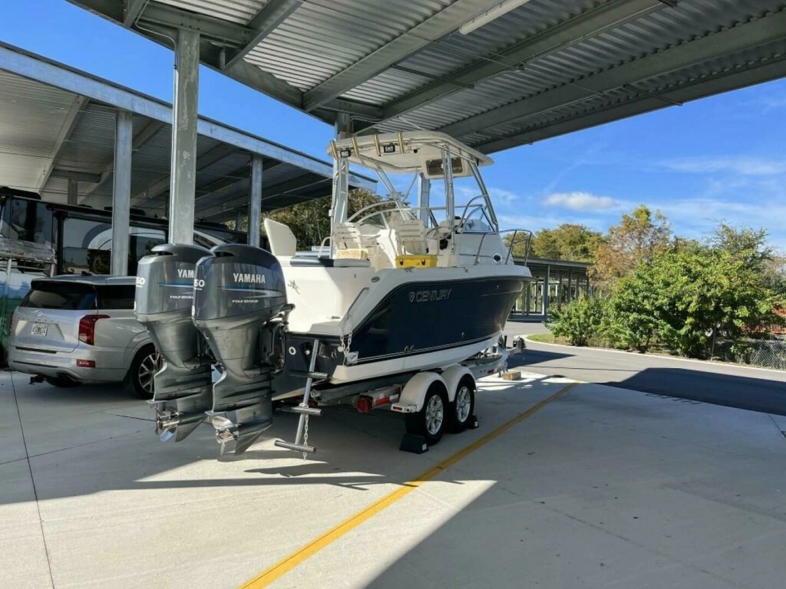 2006 Century 2400 Walk-Around