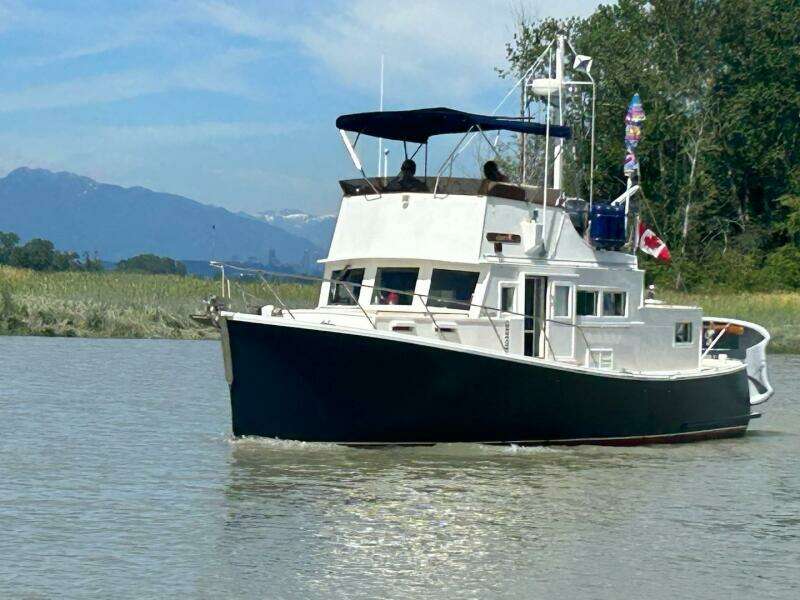 JAAX 38ft Custom Yacht For Sale