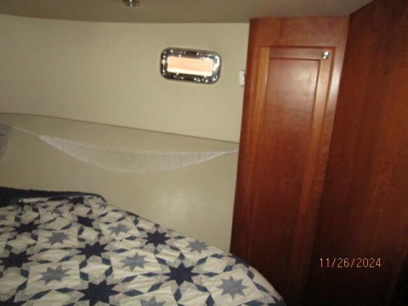 34' Mainship stateroom starboard