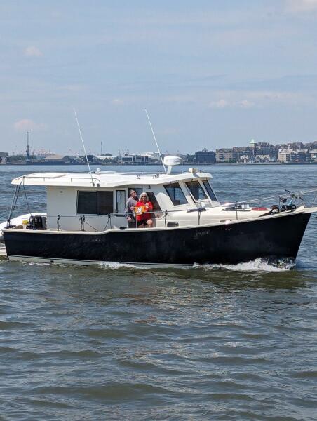 34' Mainship starboard profile1
