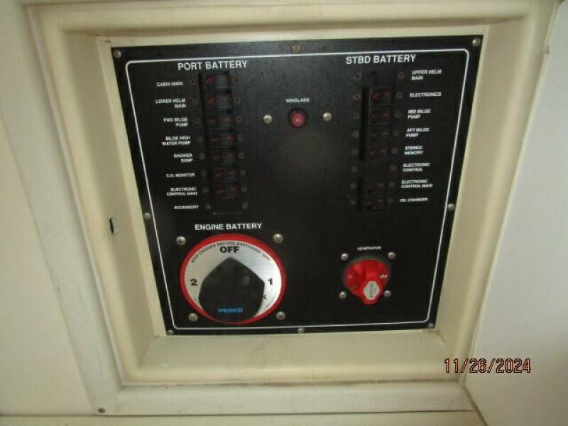 34' Mainship aftdeck electrical panel