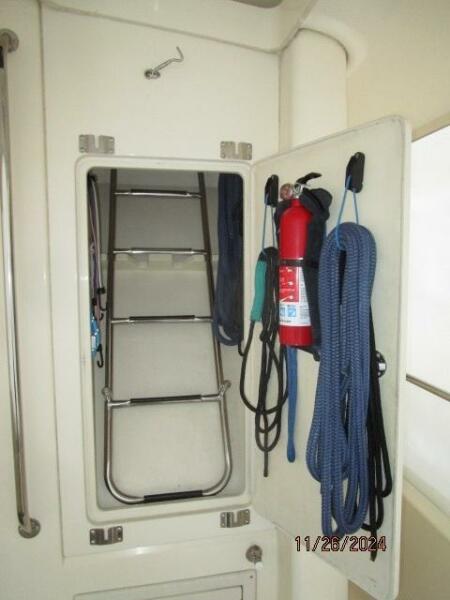 34' Mainship aftdeck storage locker