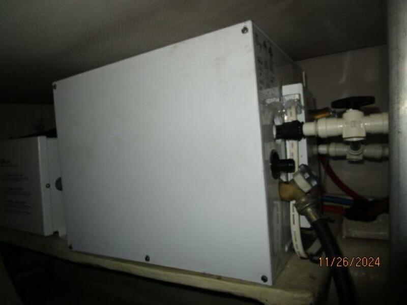 34' Mainship water heater