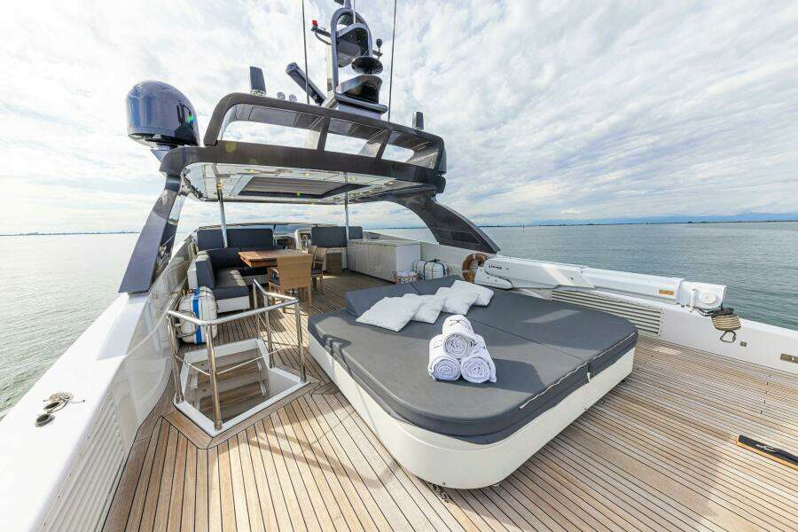 TAURO 85ft Sanlorenzo Yacht For Sale