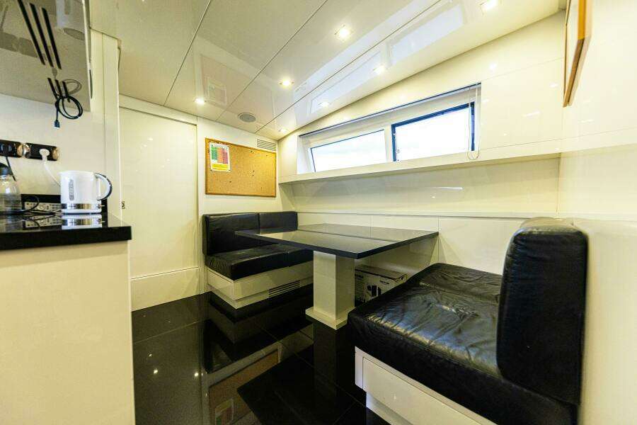 TAURO 85ft Sanlorenzo Yacht For Sale