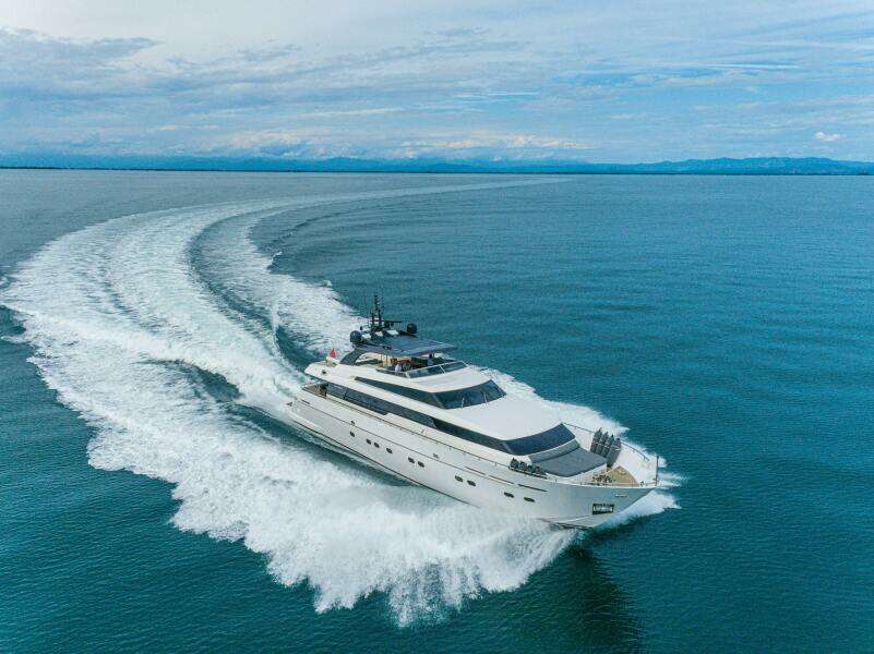 TAURO 85ft Sanlorenzo Yacht For Sale