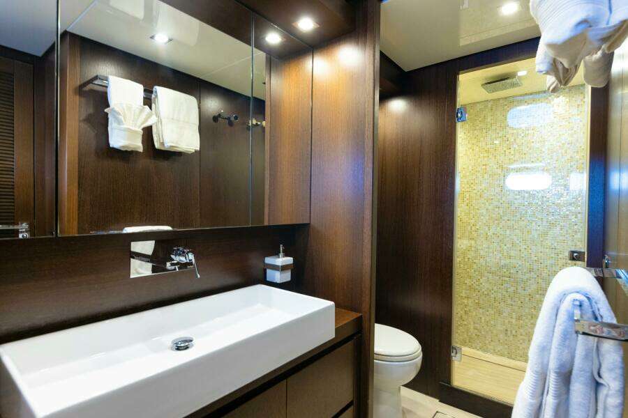 TAURO 85ft Sanlorenzo Yacht For Sale