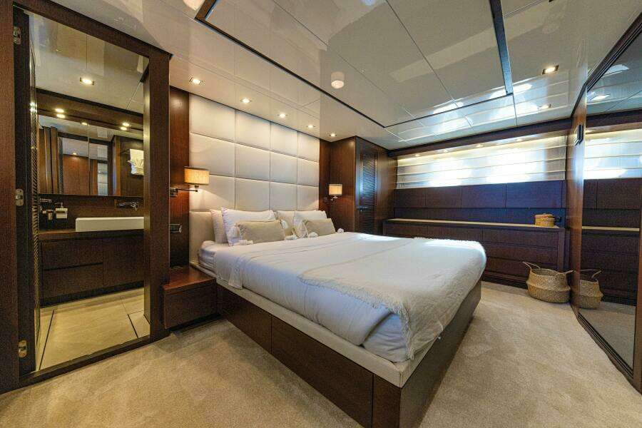 TAURO 85ft Sanlorenzo Yacht For Sale