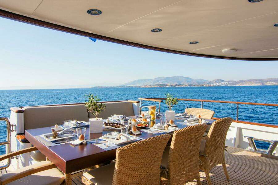 PARVATI 130ft CRN Yacht For Sale