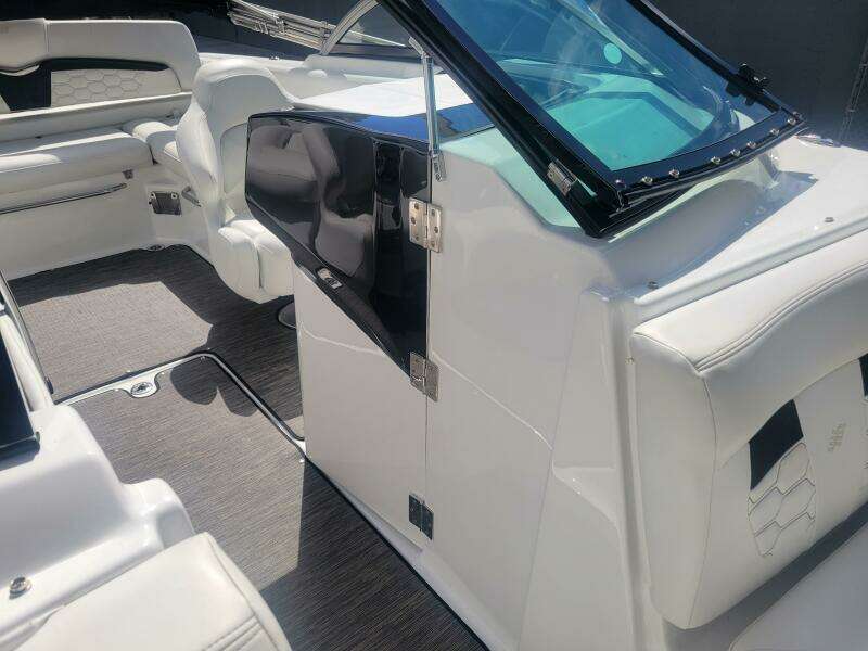 22ft Four Winns Yacht For Sale