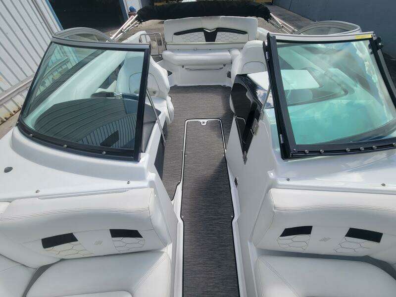 22ft Four Winns Yacht For Sale