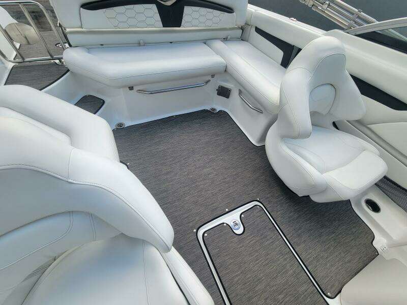 22ft Four Winns Yacht For Sale