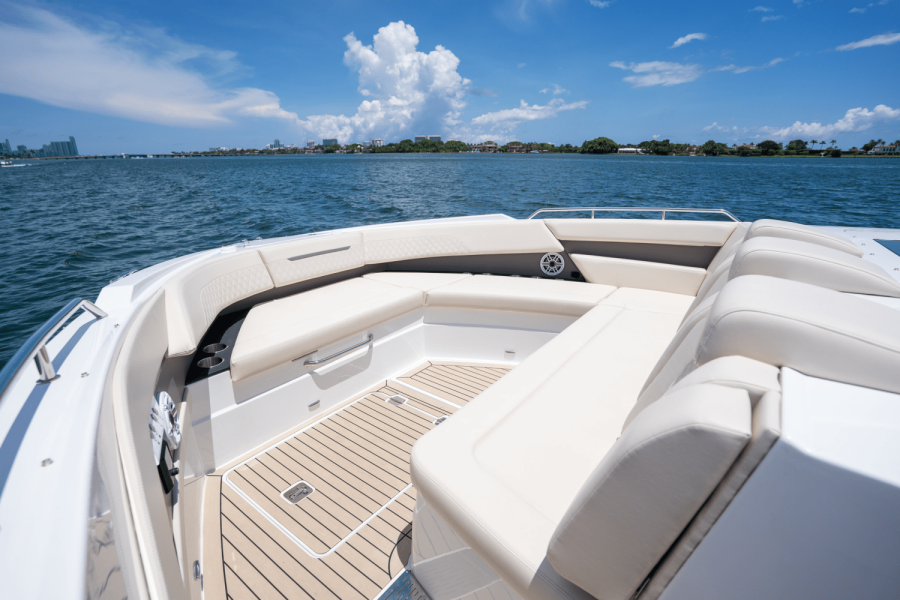 50ft Cruisers Yachts Yacht For Sale