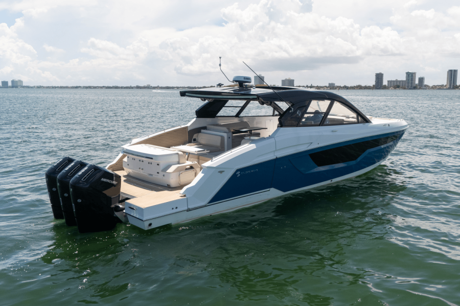 50ft Cruisers Yachts Yacht For Sale