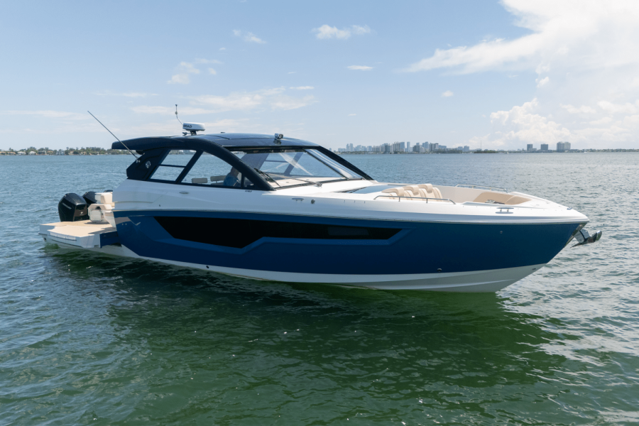 50ft Cruisers Yachts Yacht For Sale