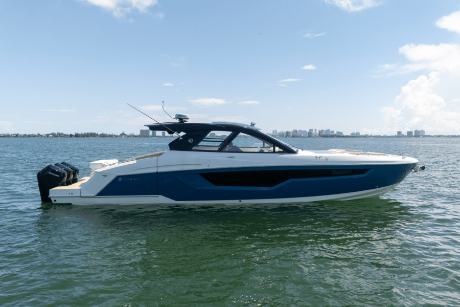 50ft Cruisers Yachts Yacht For Sale