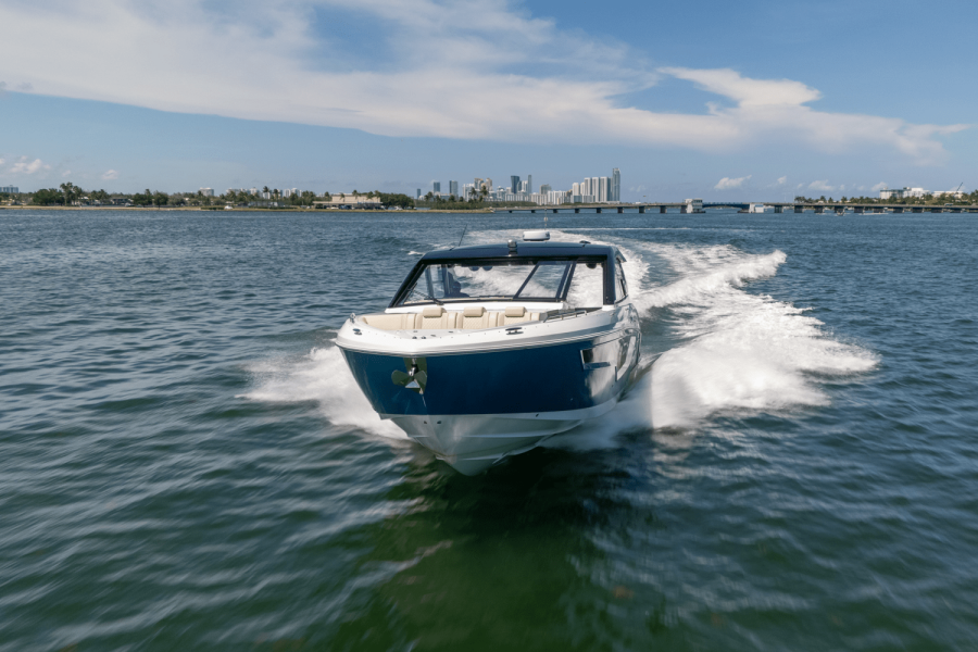 50ft Cruisers Yachts Yacht For Sale