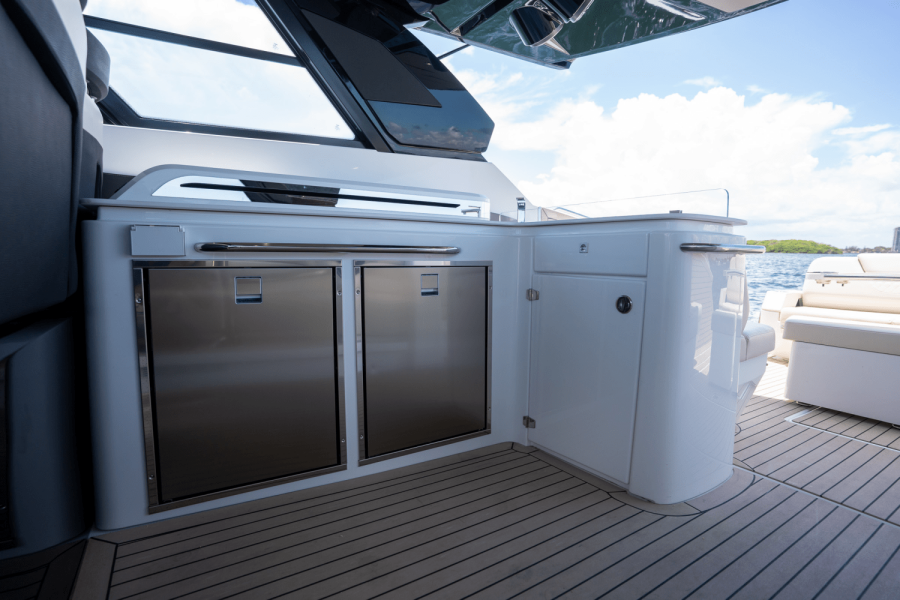 50ft Cruisers Yachts Yacht For Sale